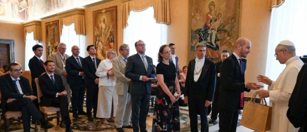 LEÓN XIV MARCA 12 PUNTOS A LOS POLÍTICOS CATÓLICOS PARA QUE NO ESQUIVEN SUS OBLIGACIONES DE FE