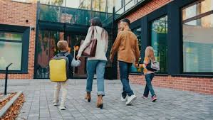 CÓMO Y POR QUÉ DEBES INVOLUCRARTE EN EL COLEGIO DE TU HIJO