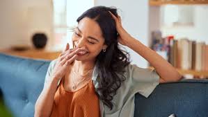 REÍRSE DE UNO MISMO: EL ARTE DE TOMARSE LA VIDA CON HUMOR