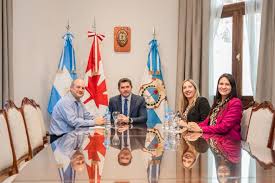 Orrego se reunió con el embajador de Canadá en Argentina