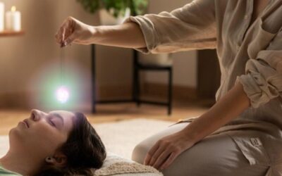 Un exorcista analiza los «10 mandamientos» de la Nueva Era: ¿hay algo diabólico detrás?