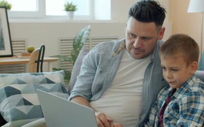 Familias y pantallas: 4 enseñanzas de «Magnifica Humanitas» y 10 formas prácticas de usarlas en casa