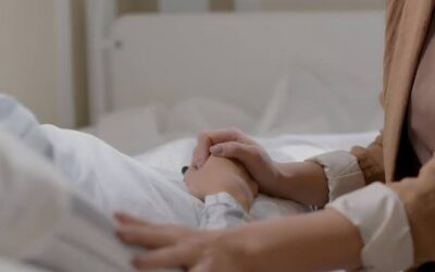 4 maneras de cuidar a una persona al final de su vida